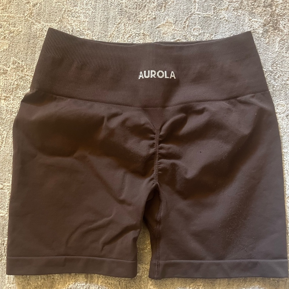 Shorts - Picture 2 of 3